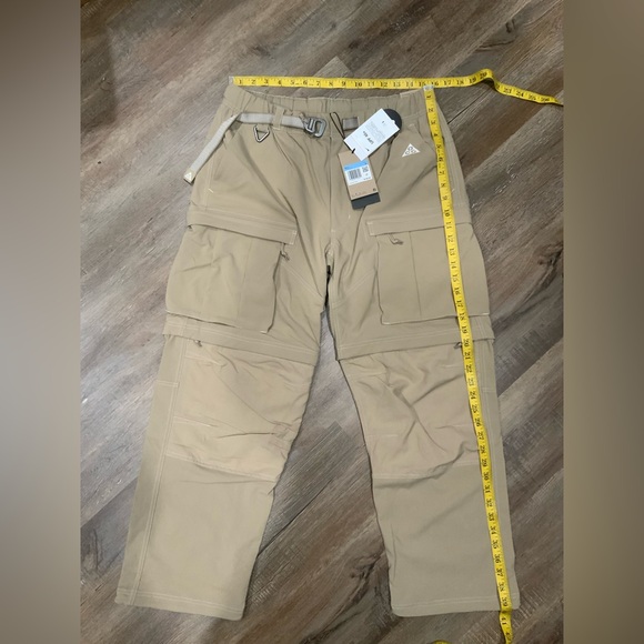 New Nike ACG Smith Summit Cargo Pants Khaki FN0428 247 Men's Size M - Picture 8 of 14